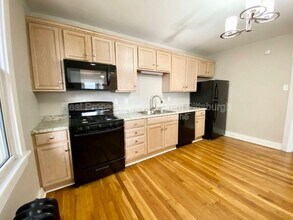 5735 Phillips Ave in Pittsburgh, PA - Building Photo - Building Photo