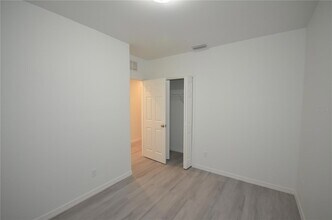2218 Quality Life Ctr Wy in Ft. Myers, FL - Building Photo - Building Photo