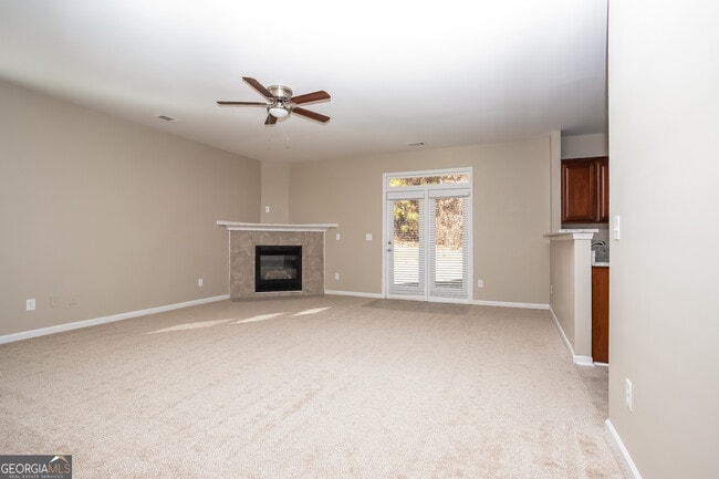 2196 Greenwood Meadows Ln in Douglasville, GA - Foto de edificio - Building Photo
