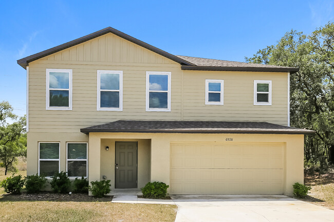 property at 6928 N Deer Point