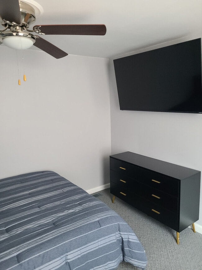 2035 Spruce St in Quincy, IL - Foto de edificio - Building Photo