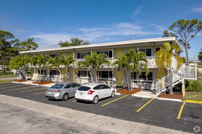 2781 SW 2nd St in Fort Lauderdale, FL - Building Photo - Building Photo