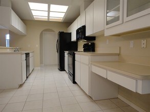 8850 Napa Loop in New Port Richey, FL - Building Photo - Building Photo