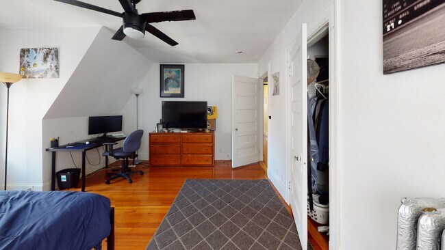 96 Columbia St, Unit 2 in Brookline, MA - Building Photo - Building Photo