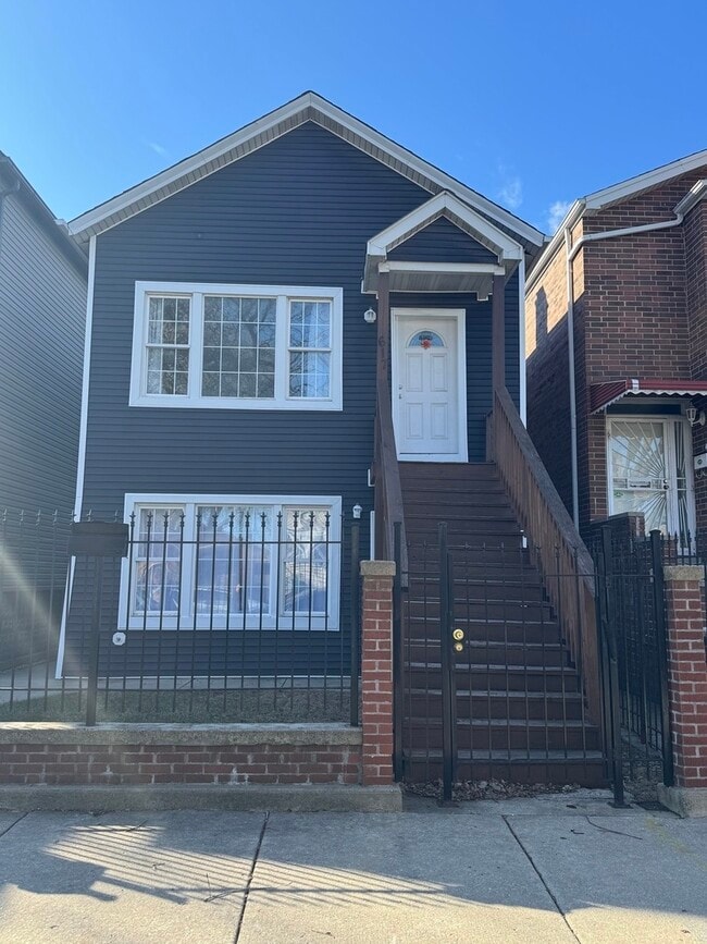 property at 617 W 43rd Pl