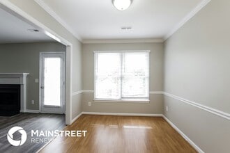 6301 Bonnybrook Ct in Greensboro, NC - Foto de edificio - Building Photo