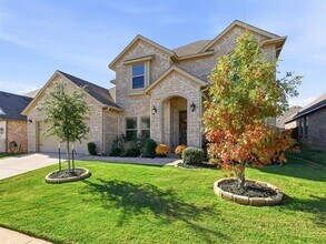 1013 Wildwood Dr in Joshua, TX - Building Photo - Building Photo