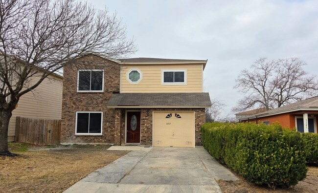 property at 3717 Candlecreek Ct