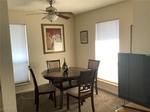 682 Oakmont Ave in Las Vegas, NV - Building Photo - Building Photo