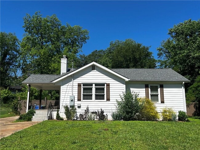 property at 1611 Wellswood Dr SE