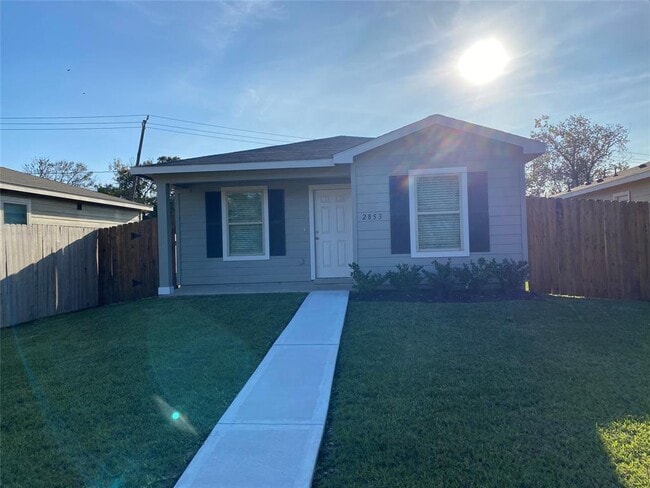 property at 2853 Golf Crest Dr