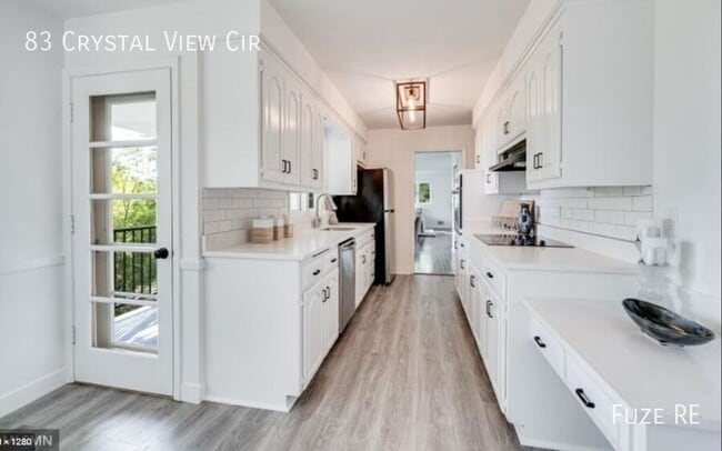83 Crystal View Cir in Burnsville, MN - Building Photo - Building Photo