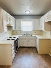 6815 Iola Ave in Lubbock, TX - Building Photo - Building Photo