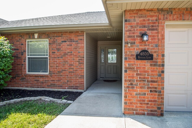 4800 Burbank Loop in Columbia, MO - Building Photo - Building Photo