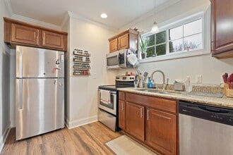 407 E Lenoir St in Raleigh, NC - Building Photo - Building Photo