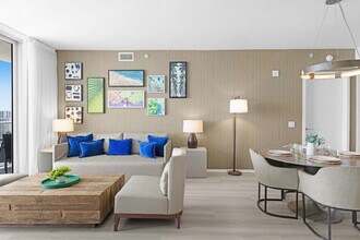 4111 S Ocean Dr in Hollywood, FL - Building Photo - Building Photo