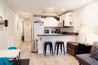 108 E Brookline St in Boston, MA - Building Photo - Building Photo