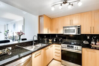 511 SE 5 Ave in Fort Lauderdale, FL - Foto de edificio - Building Photo