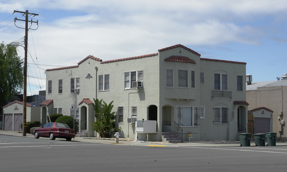 1192 Harbor St in Pittsburg, CA - Foto de edificio