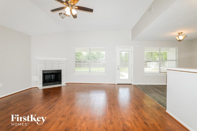 7122 Woodland Oaks in Magnolia, TX - Building Photo - Building Photo