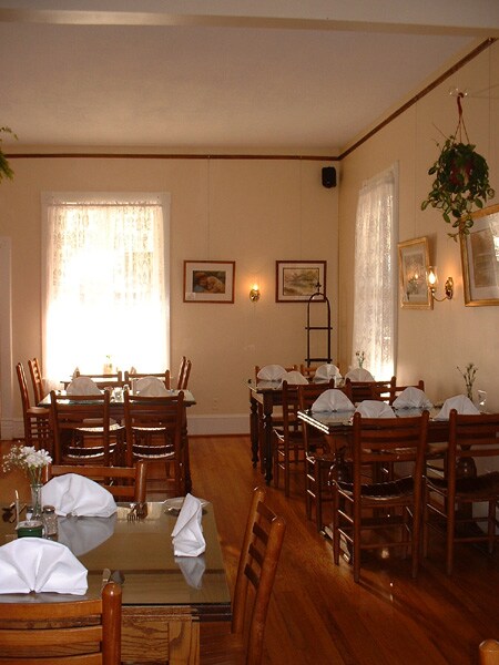 328 Davie Ave in Statesville, NC - Building Photo - Building Photo