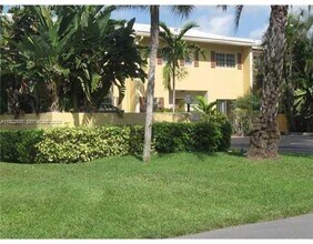 3141 N Palm Aire Dr in Pompano Beach, FL - Building Photo - Building Photo