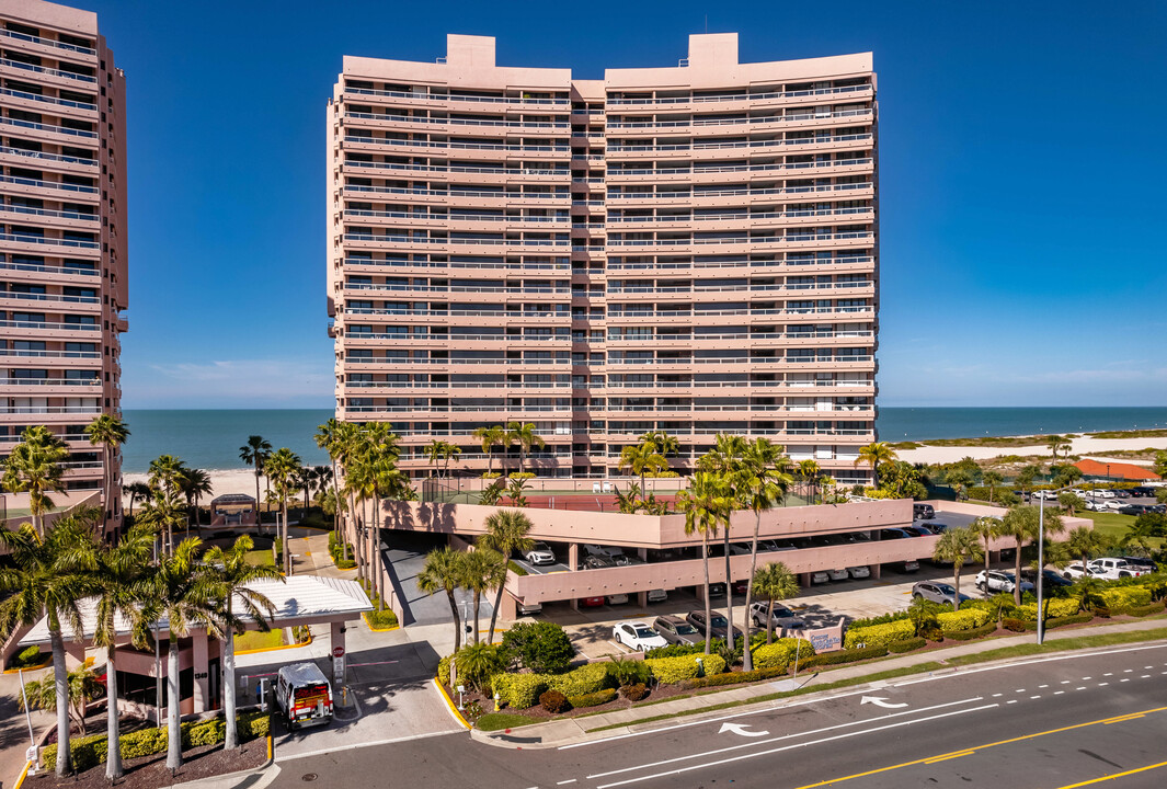 Crescent Beach Club in Clearwater, FL - Building Photo