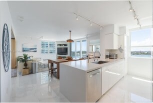 90 Alton Rd in Miami Beach, FL - Building Photo