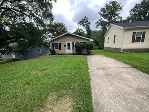 1001 S Josephine Boyd St in Greensboro, NC - Building Photo - Building Photo