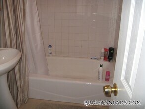 41 Egremont Rd, Unit 1 in Boston, MA - Building Photo - Building Photo