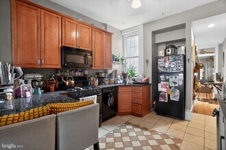 2424 Poplar St in Philadelphia, PA - Building Photo - Building Photo