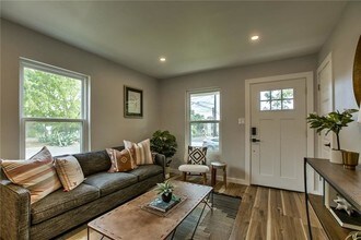 2108 New York Ave in Austin, TX - Building Photo - Building Photo
