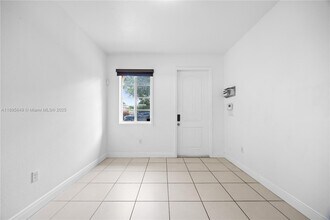 21416 NW 13th Pl in Miami Gardens, FL - Building Photo - Building Photo