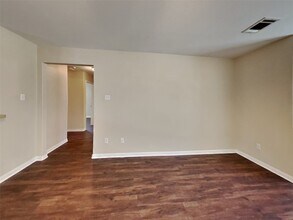 4231 Nueces River Loop in Spring, TX - Foto de edificio - Building Photo