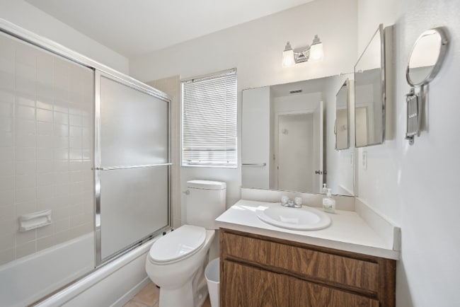 2007 Mandalay Ct in Oldsmar, FL - Building Photo - Building Photo