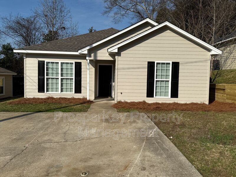 2103 11th Ave in Phenix City, AL - Building Photo