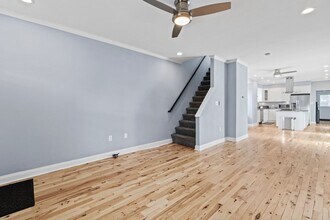 260 Roxborough Ave in Philadelphia, PA - Building Photo - Building Photo
