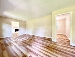 1110 Washington Ave in Woodstock, GA - Building Photo - Building Photo