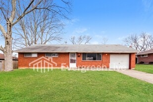 Currently accepting applications! in Dayton, OH - Building Photo