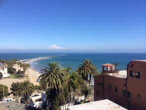 The Normandy in San Pedro, CA - Foto de edificio - Building Photo