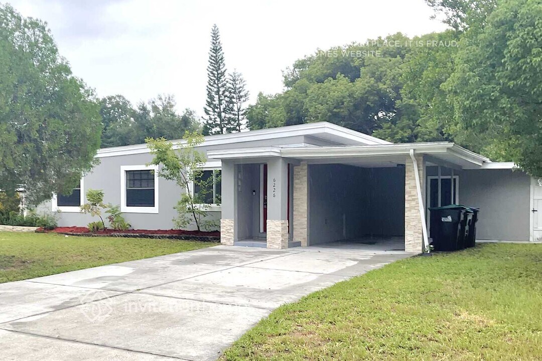 6226 Dahlia Dr in Orlando, FL - Foto de edificio