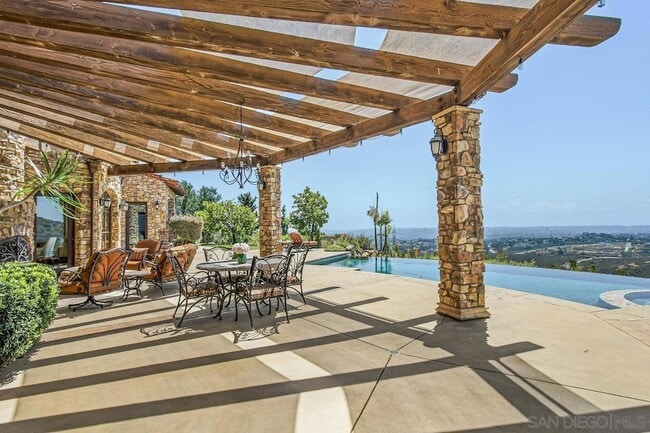 19557 Fortuna Del Este in Escondido, CA - Building Photo - Building Photo