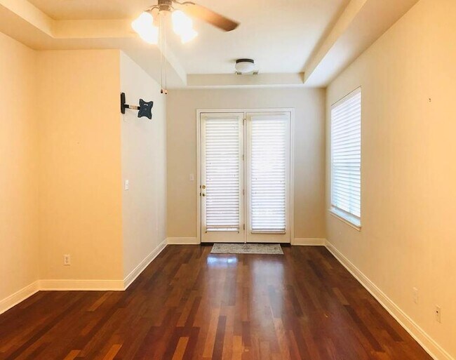 15409 Interlachen Dr in Austin, TX - Building Photo - Building Photo