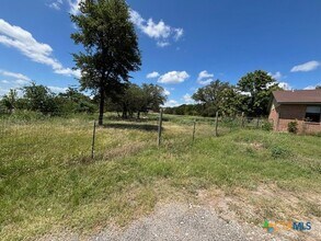 6186 Farm to Market 1715 in Lampasas, TX - Building Photo - Building Photo
