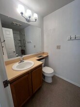 7602 Concord Lane #C-101 C in Bremerton, WA - Building Photo - Building Photo