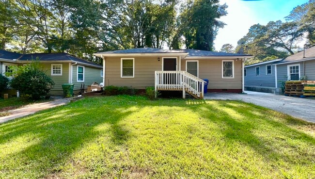 property at 1528 Pineview Terrace SW