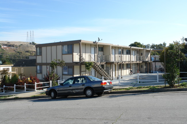 850 Olive Ave in South San Francisco, CA - Building Photo - Building Photo