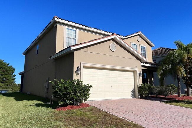 2037 Lakeside Ave in Davenport, FL - Building Photo - Building Photo