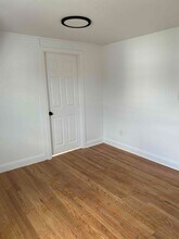 182 Norfolk Ave-Unit -Unit 2 in Pawtucket, RI - Building Photo - Building Photo