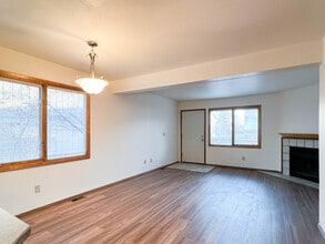 433 Dailey Ave in Anchorage, AK - Building Photo - Building Photo